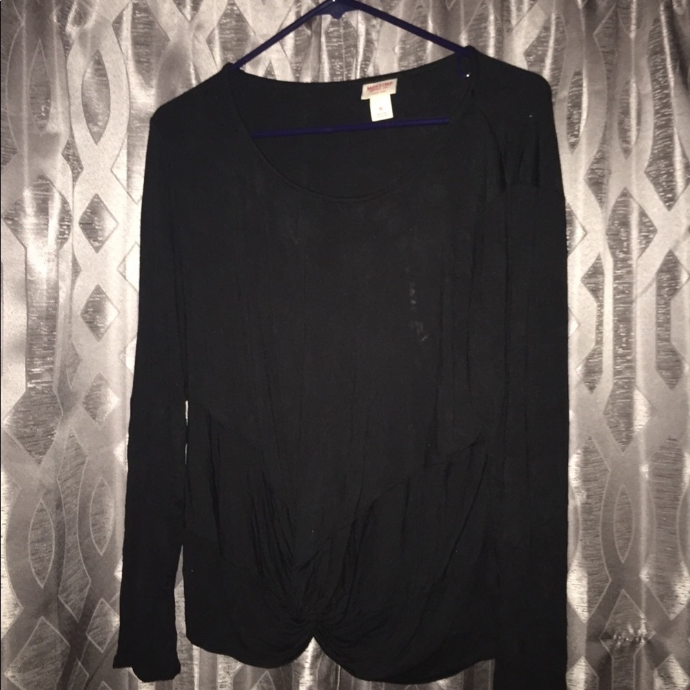 Black mossimo knot top